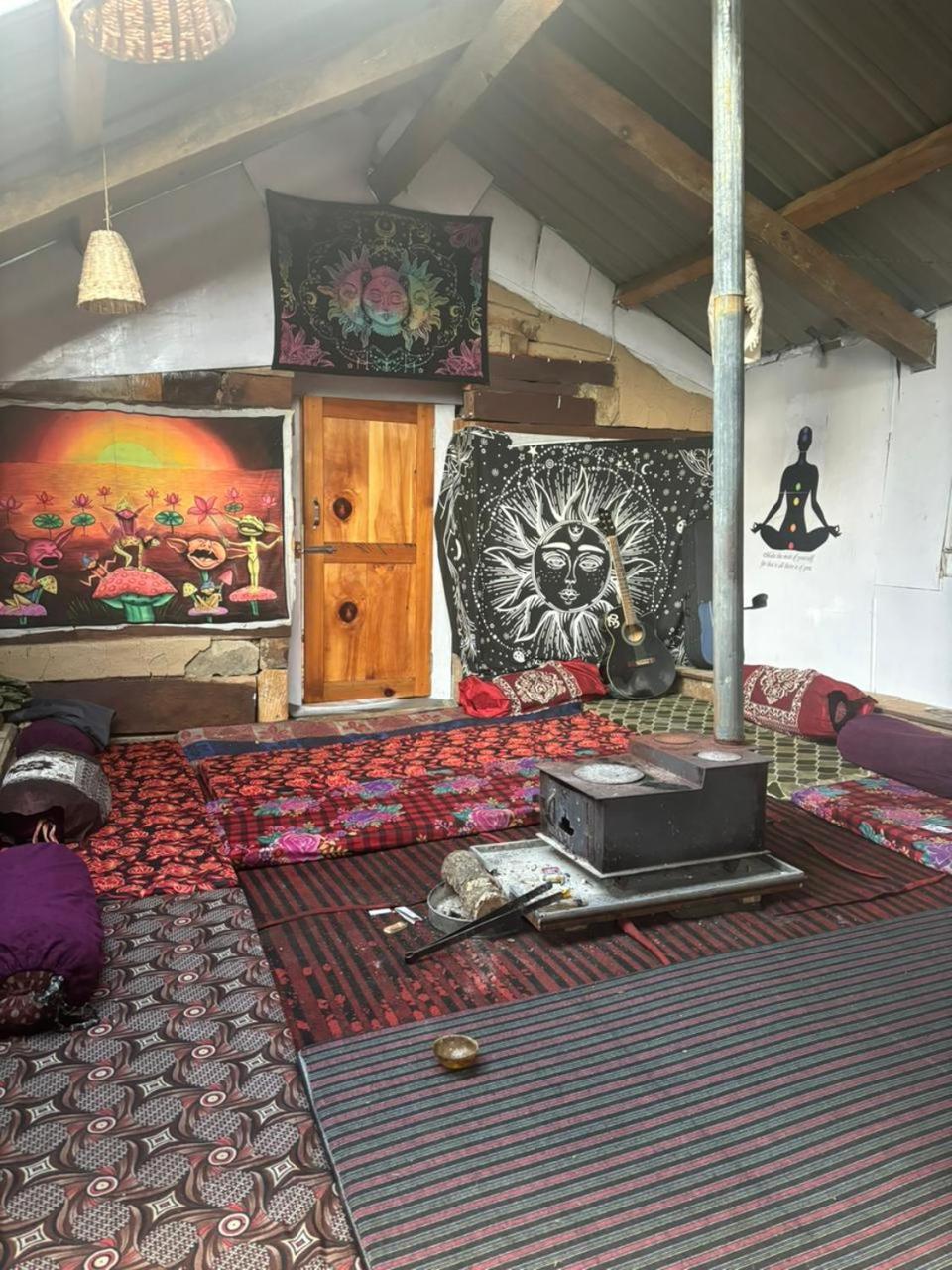 Отель Dev Ropa Hights Malana Jari Экстерьер фото